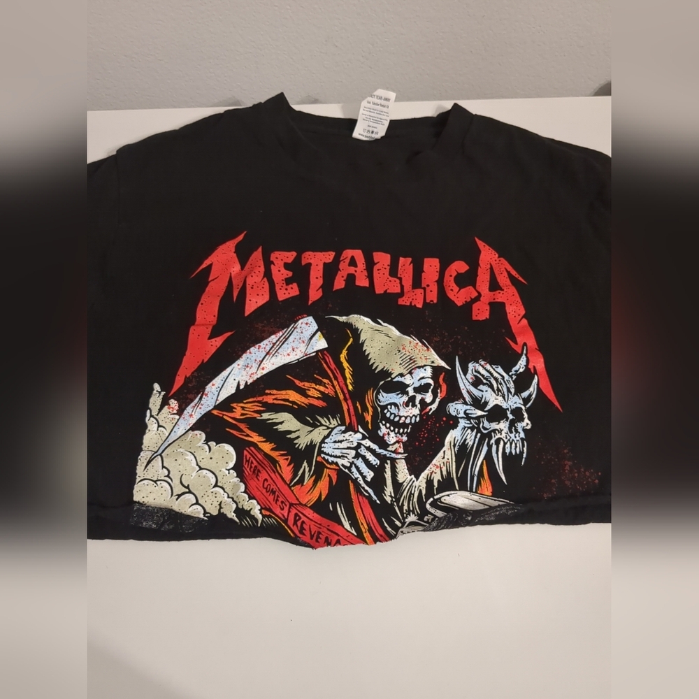METALLICA Crop Shirt Size Large. Heavy Metal MUSIC Rock. Grim Reaper. (READ)